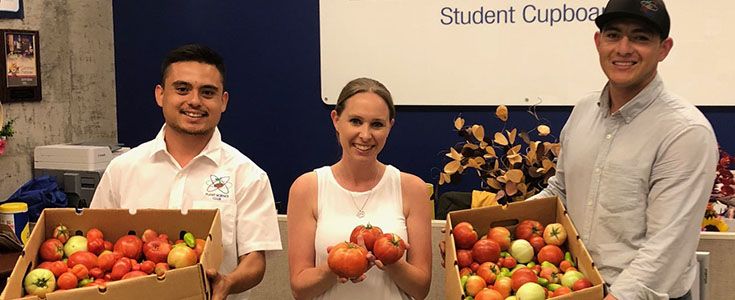 Plant Science Club donates food to student cupboard